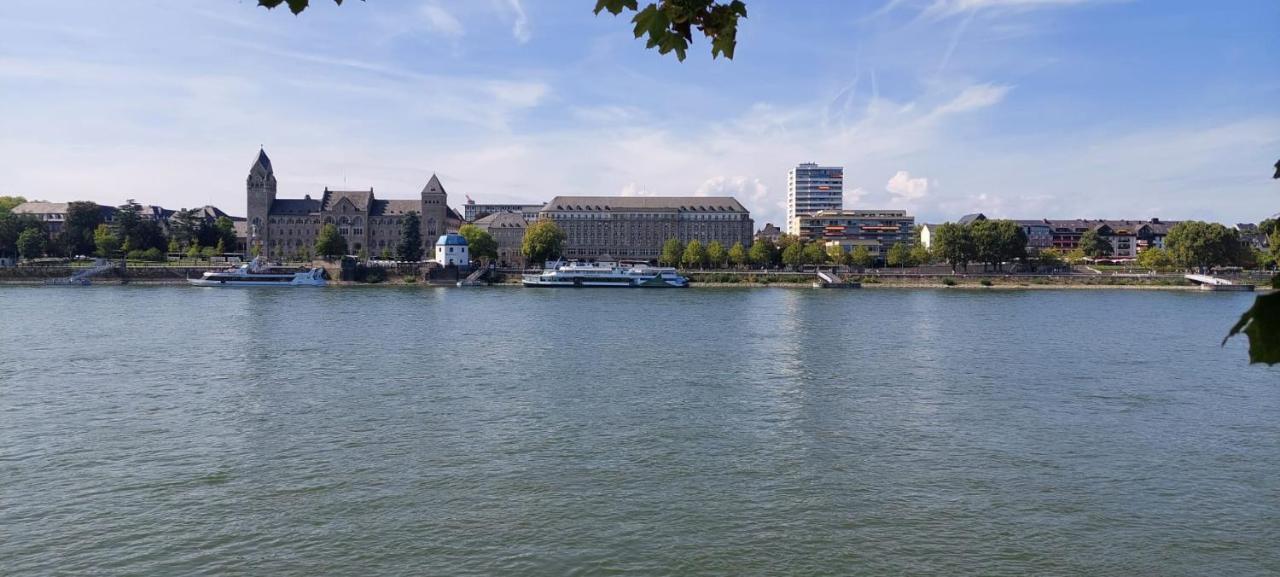 Rheingold Inklusive Einer Flasche Sekt Apartman Koblenz  Kültér fotó